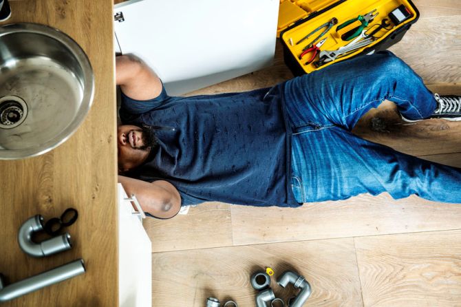 5 Home Maintenance Tips for a Strong, Comfortable Home This Summer