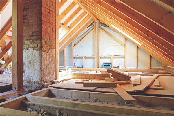 Comparing Different Types of Insulation for Your Attic Image